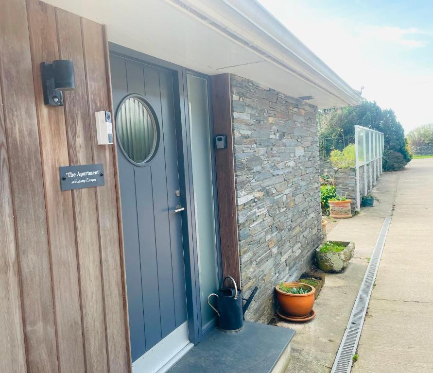 The Apartment at Estuary Escapes, Kingsbridge - pet-friendly stay