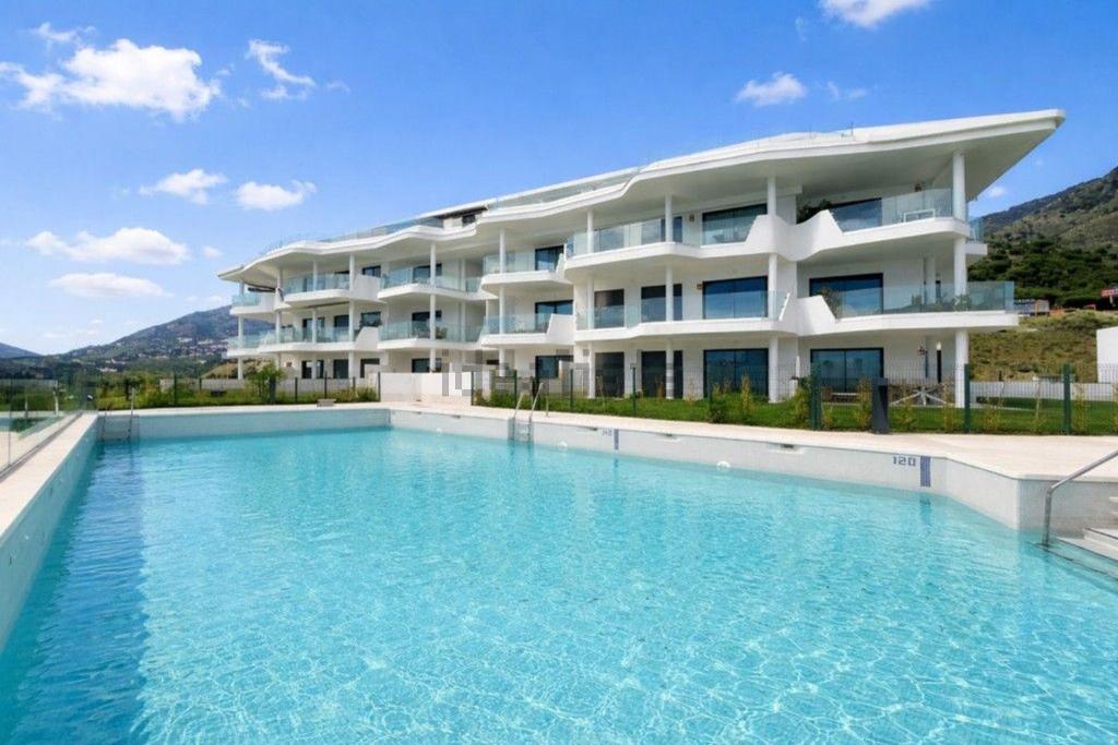 Higuerón - Luxury Apartment with Pool & Sea View in Las Lomas del Higuerón - 3