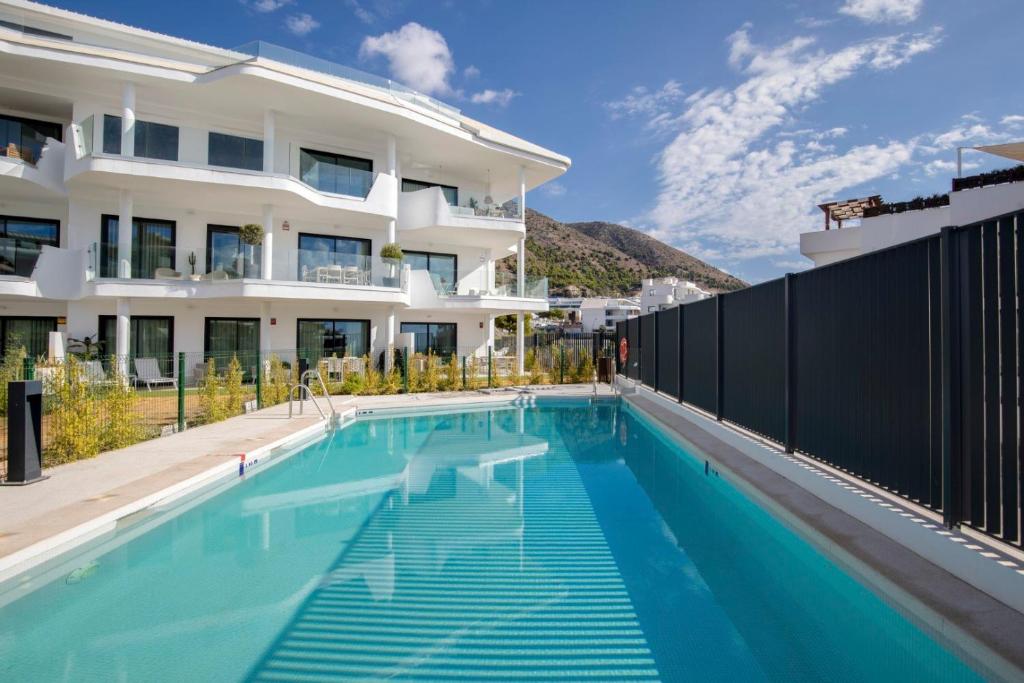 Higuerón - Luxury Apartment with Pool & Sea View in Las Lomas del Higuerón - 4