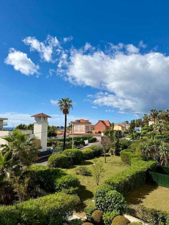 Studio 5 min à pied de la plage, Parking et climatisation - Golfe Juan - 3