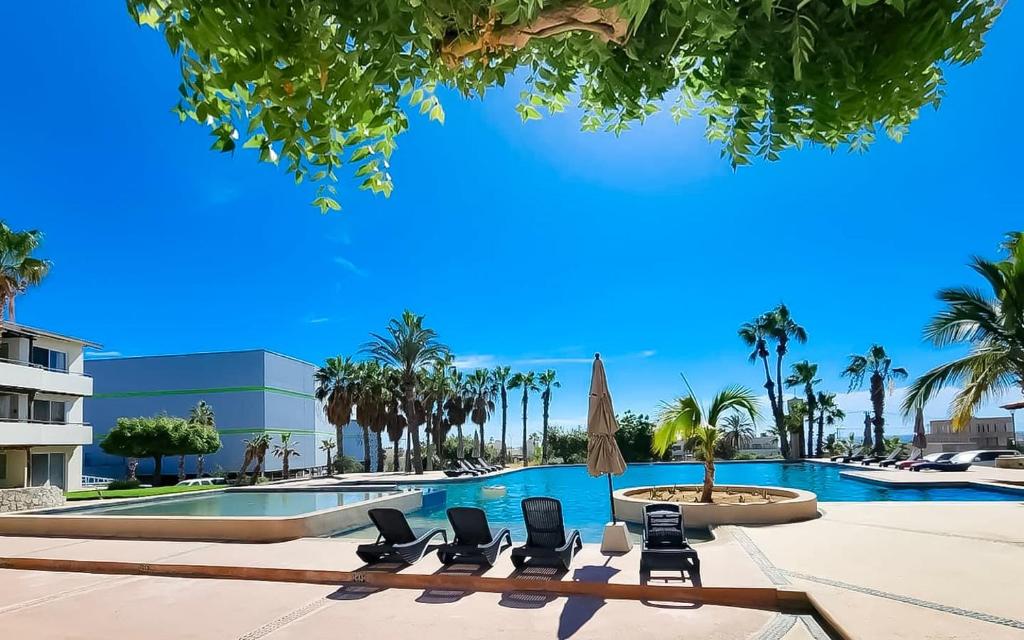 Private Terrace with Views, Pool & Gym Access - 1