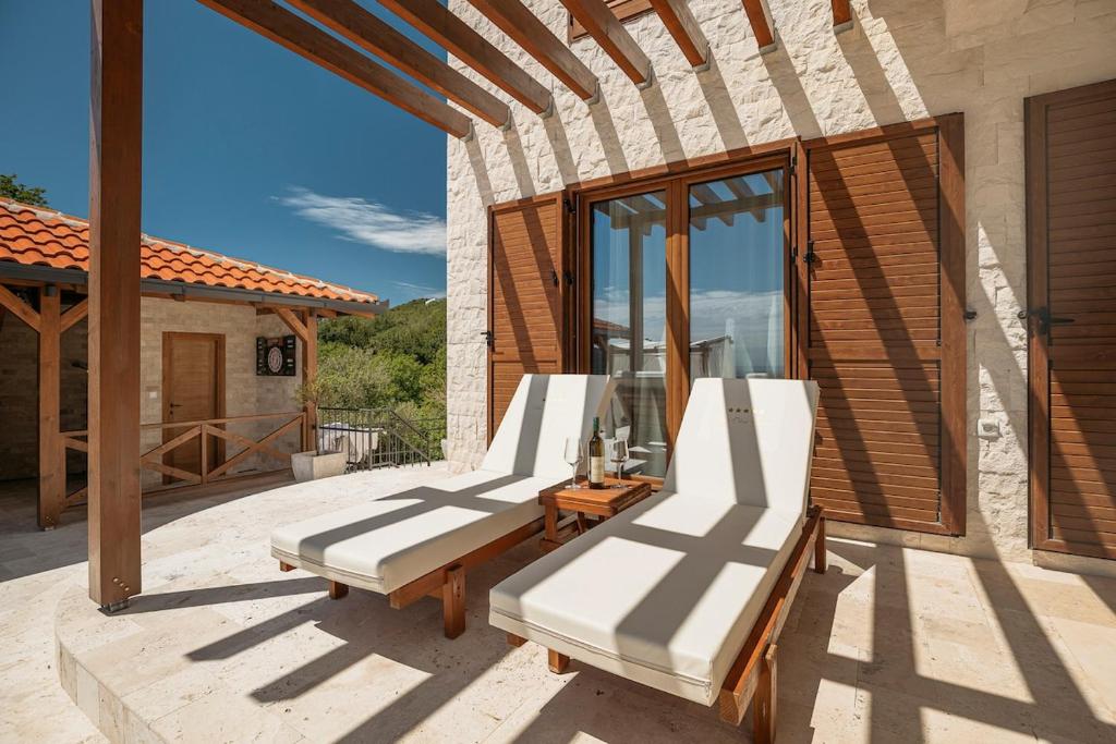 Lux Olive Garden Villa - 3