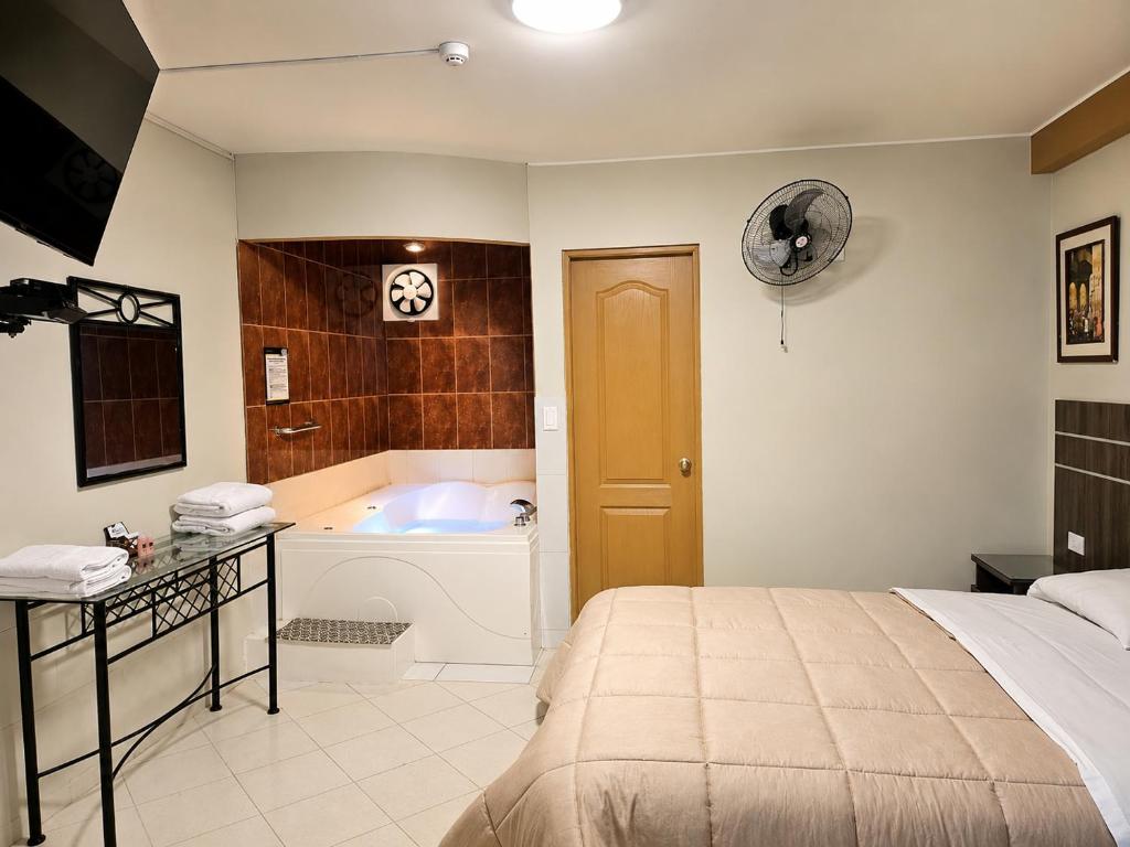 Hotel Bohemia - 2