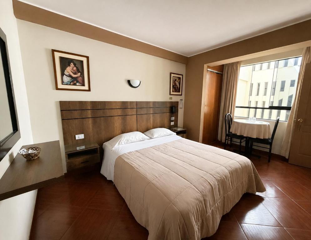 Hotel Bohemia - 3