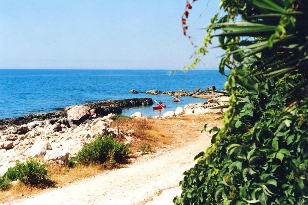 Beach Villa in Fontane Bianche for 4 - 1