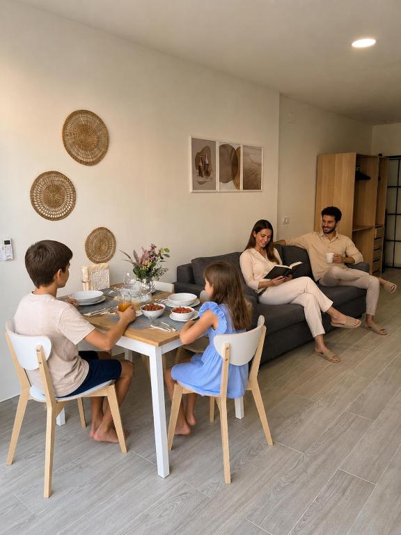 Comfortable apartment near the port and the beach - 1