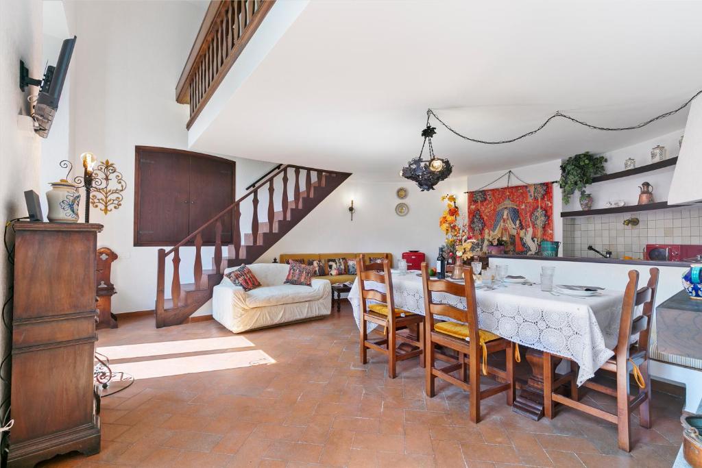 Albert's Castle Apt by Lake Maggiore - Happy Rentals - 2