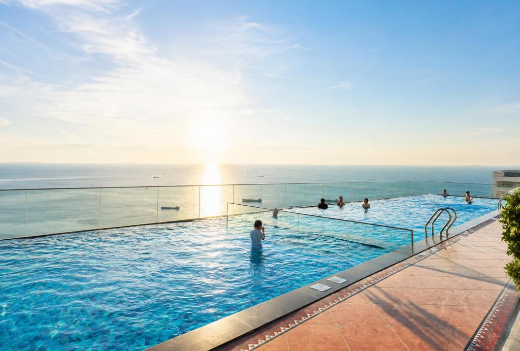 Azure Premium Apartment - 1