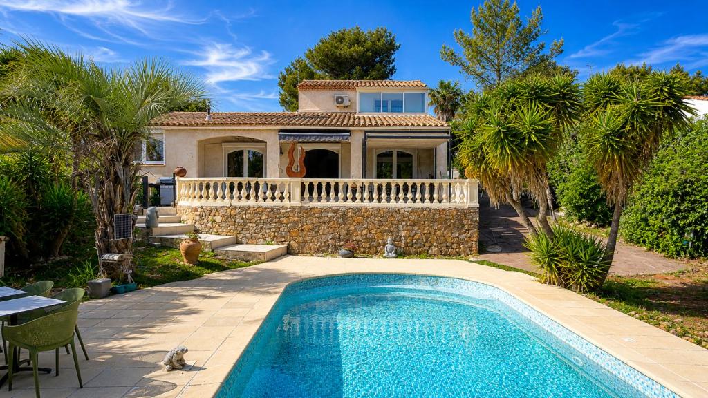 Charmante villa avec piscine et grand jardin - 1