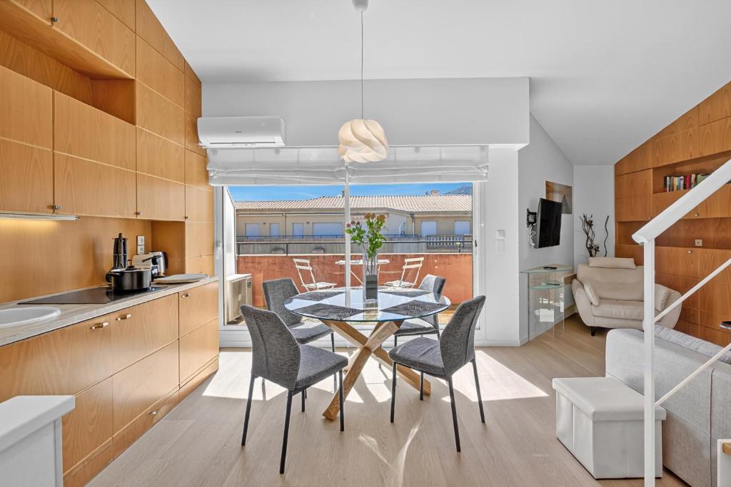 Last Floor Sea View At Victoria Palace - Happy Rentals - 4