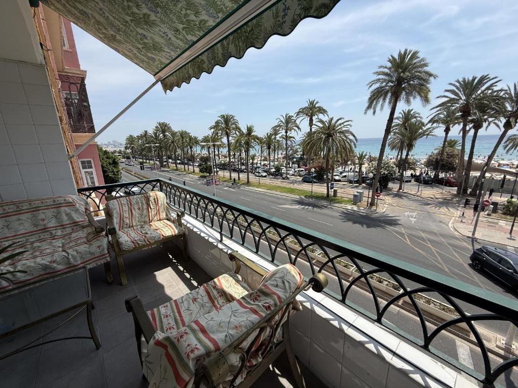Terraza de Ensueño frente a la Playa del Postiguet by Turihome - 3