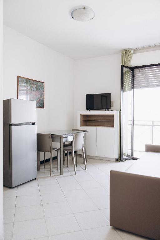 Gabbiano Apartments - 4