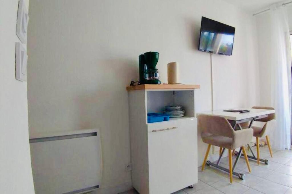 Charming studio with terrace and parking - 3