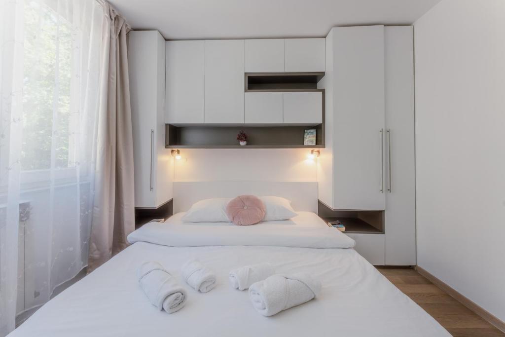 2BDR apartment in the city center next to the Cathedral - 4