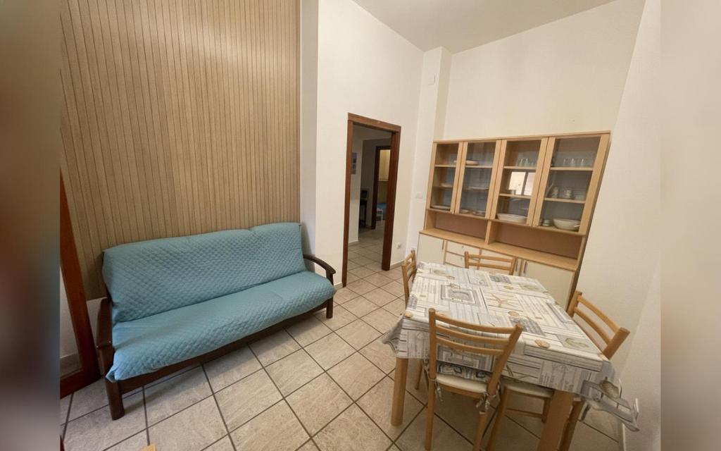 Ben House - 5