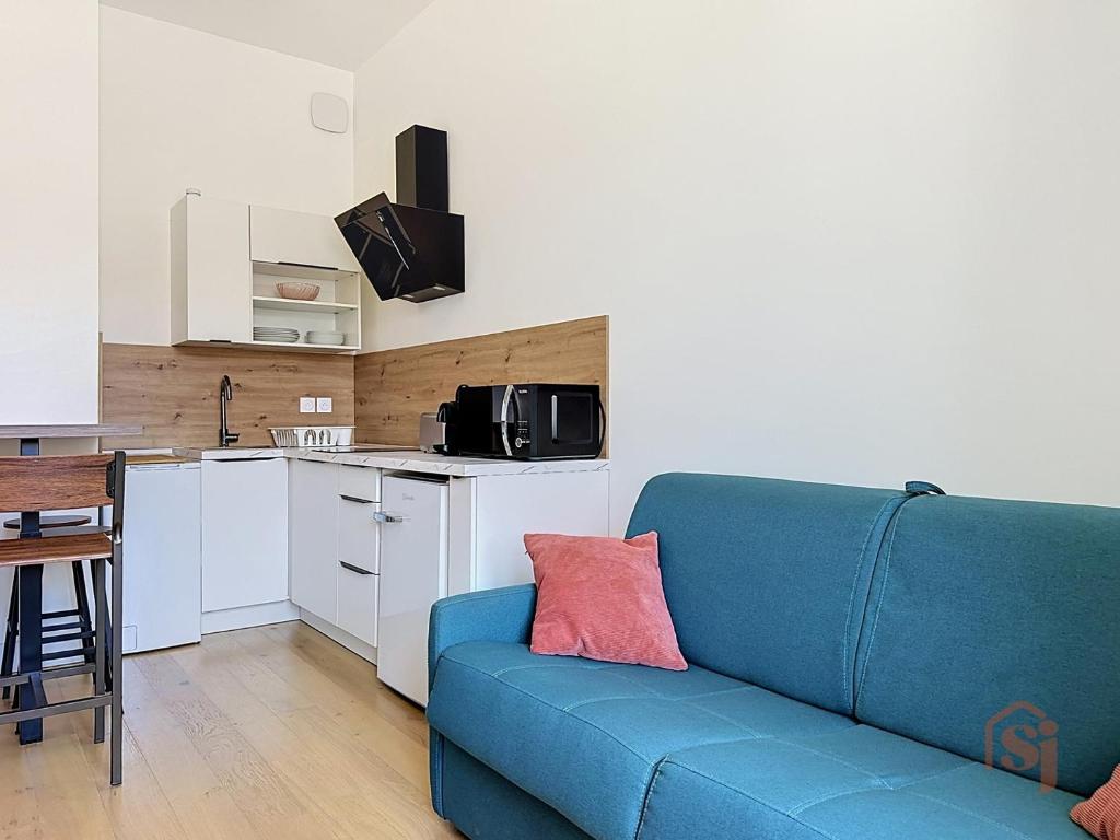Bright Studio Flat - City Center - AirConditioning - 4