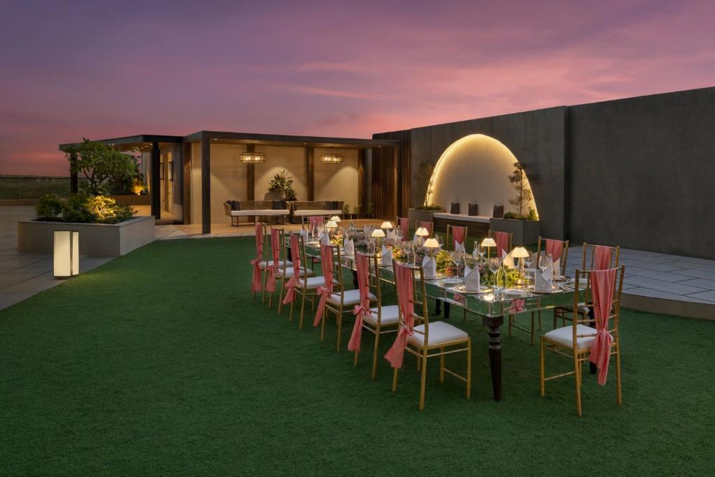 Banquet hall