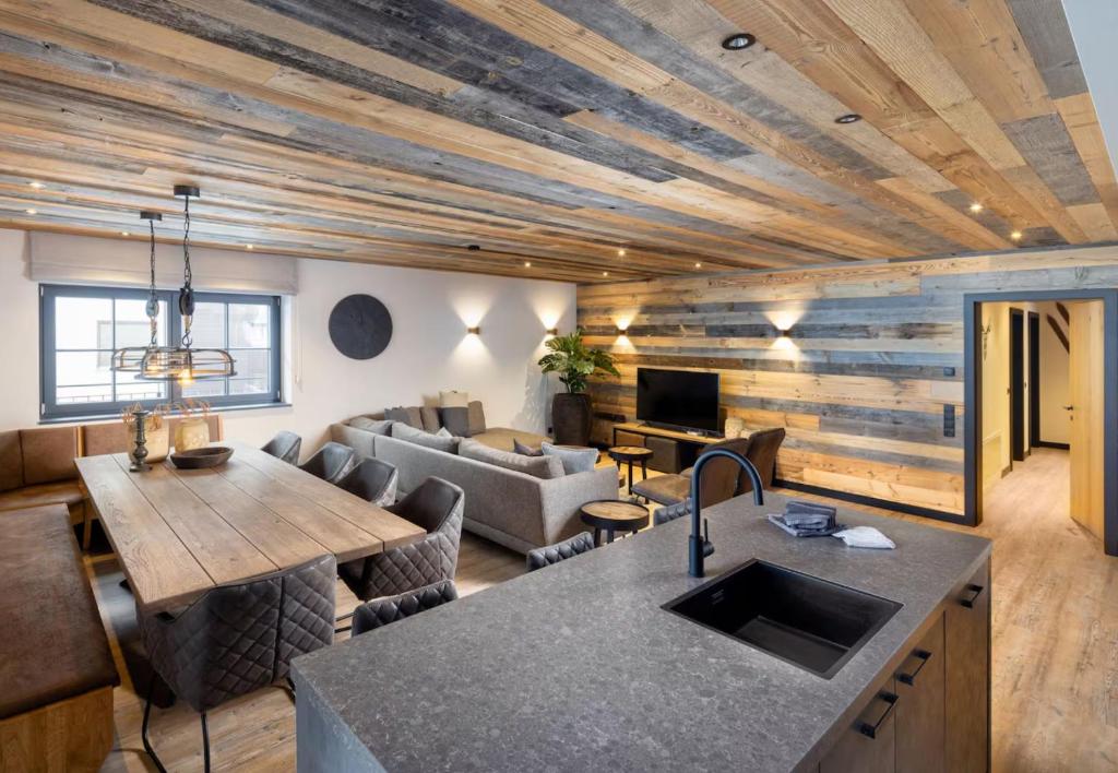 Bright and spacious house in Madonna di Campiglio - 1