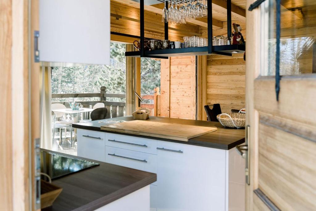 CHALET ANNAPURNA ET SON MAZOT, CHALETS D'HINOUKA SERRE CHEVALIER CHANTEMERLE 200 m des pistes - 2