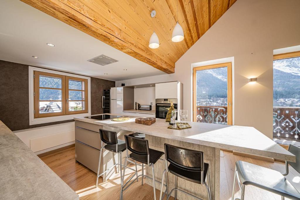 Toits des Pècles Stunning views walkable location parkinggarage - 5