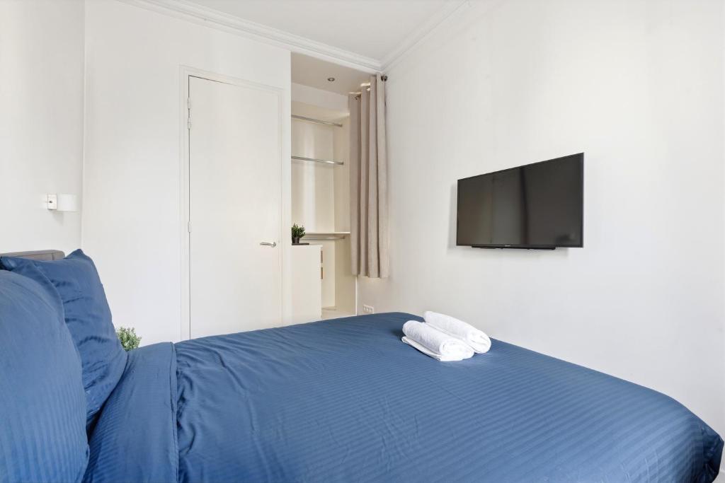 Vibrant 2BR Apartment Near Bastille & Le Marais - 4