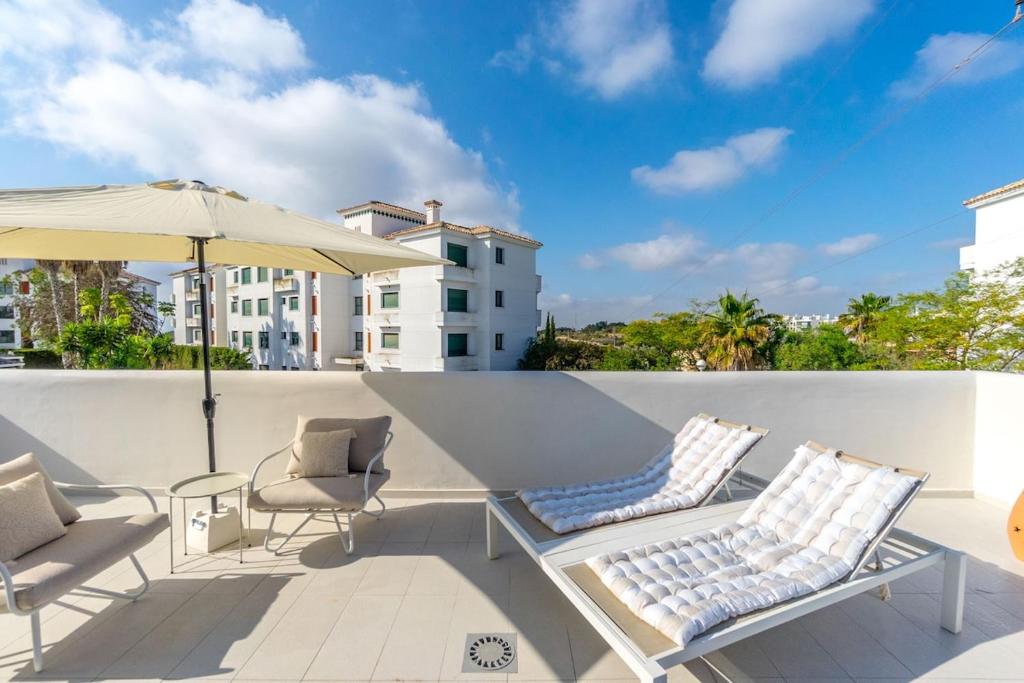 Villa Mariposa by the Sea - 5