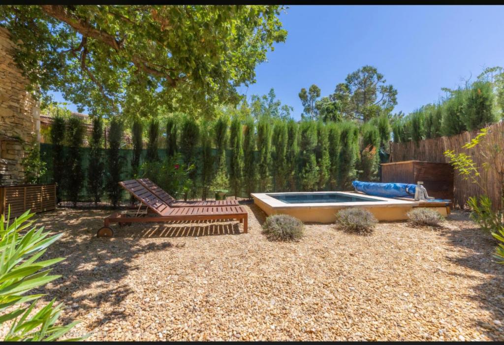 Lou Gordoletto et piscine privée - 2