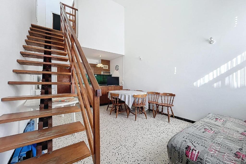 Bright Home Near the Sea - 4