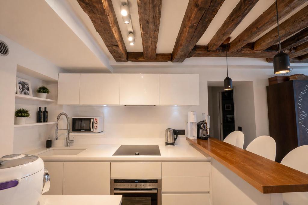 Haussmannian Flat - Saint-Germain & Invalides - 2