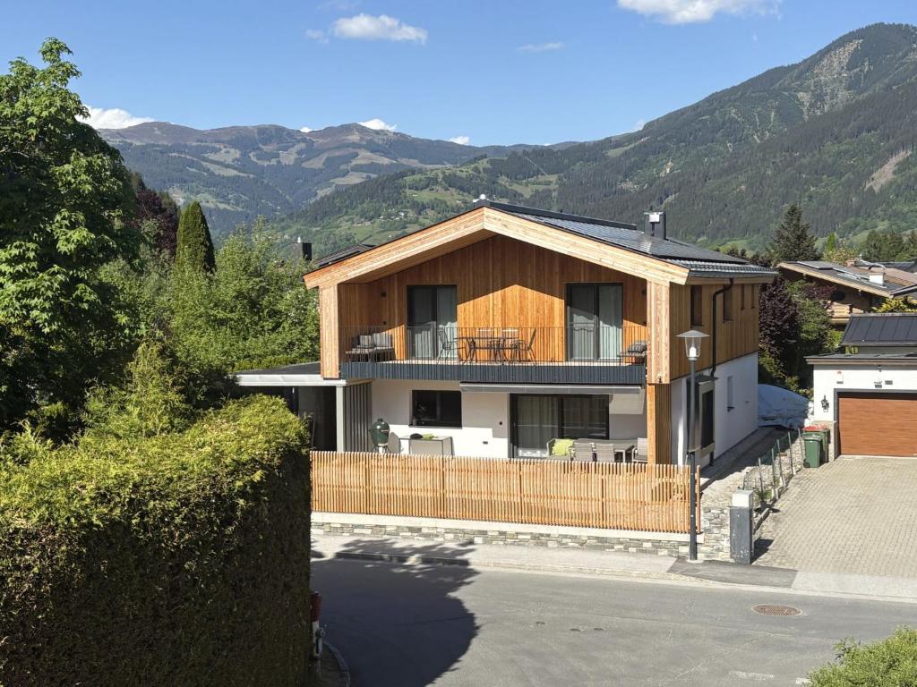 Apartment Glacier Loft Kitzsteinhorn 1 by Interhome - 1