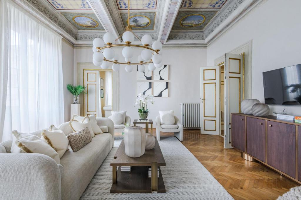 The Lucca Crown - 3