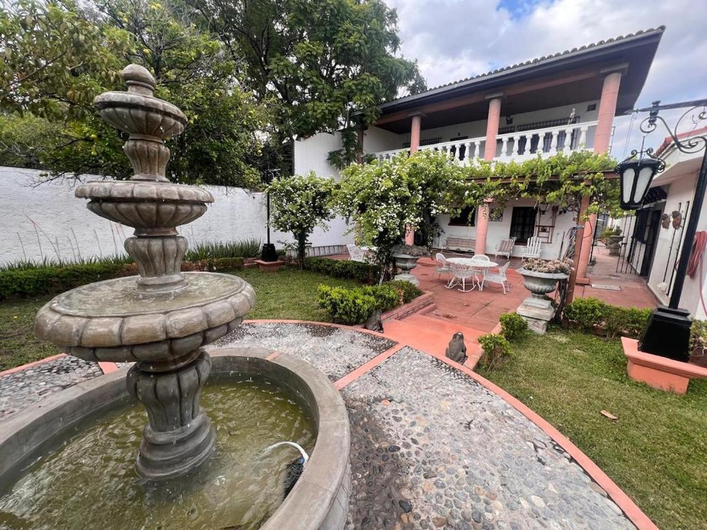 Colonial House - Historic Center - Spacious - 1