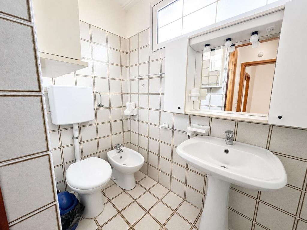 Beach Apartment with Private Parking in Jesolo - 5
