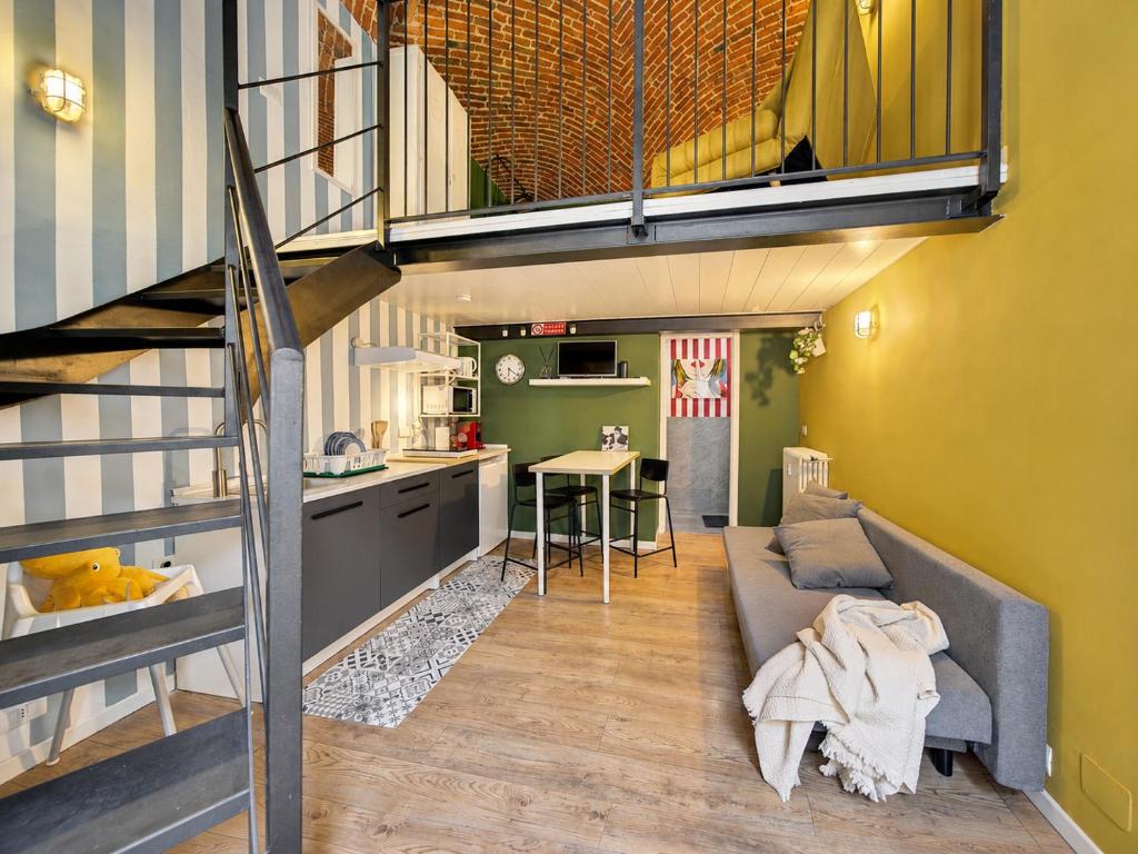 STAGABIN Little Loft near porta Susa station and subway - 1