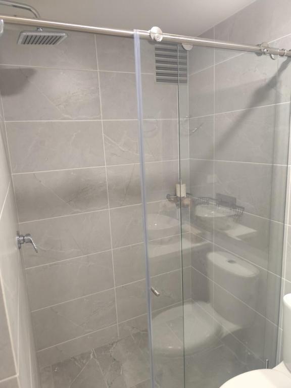 La Mejor Zona, Exclusivo apartamento, Completamente Dotado en El Cable, Palogrande - 4