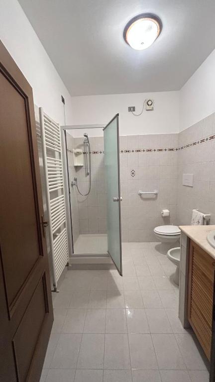 Elegante appartamento vista mare - 2 camere, 2 bagni e parcheggio privato - 5