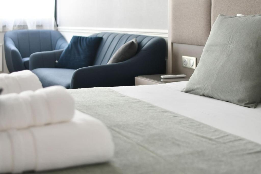 Elegant Studio near Champs Elysees and Madeleine - 4