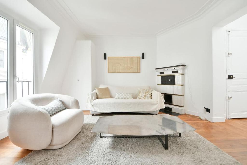 Cozy and Chic 1BR Near Champs Elysees - 4
