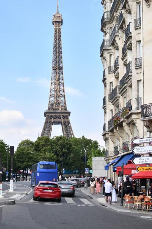 Newly furnished 2BR AC near Eiffel Tower - 3