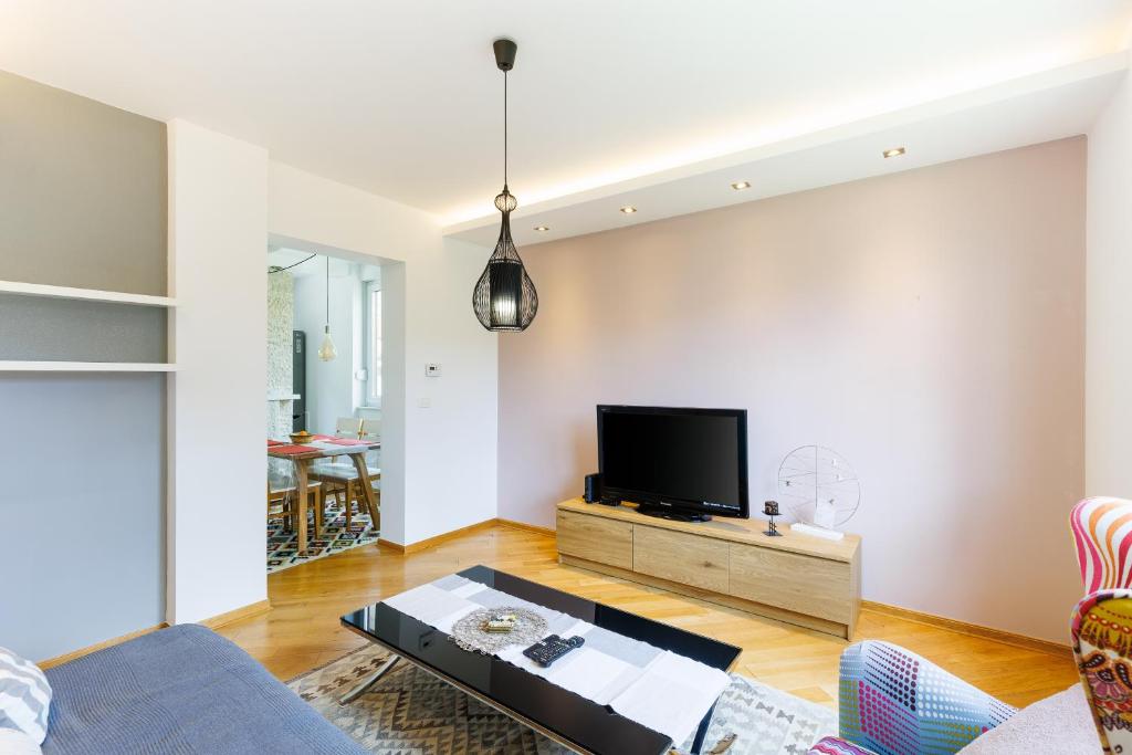 Modern & Fully equipped apartment near Sarajevo Bus station - 1