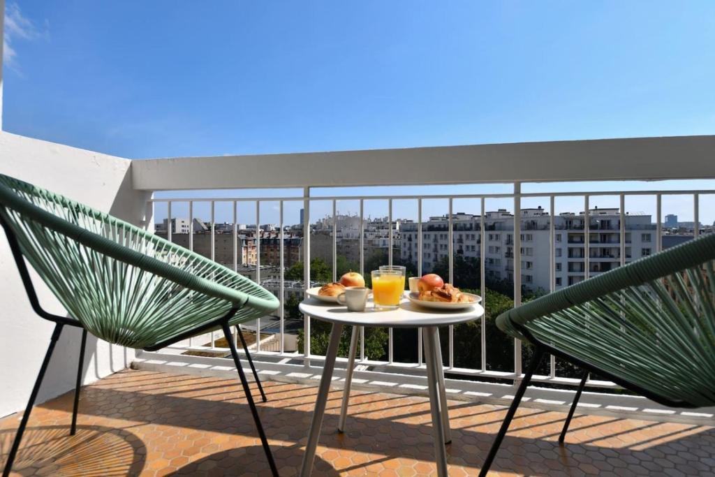 Gorgeous unit next to the Seine and Eiffel Tower - 3