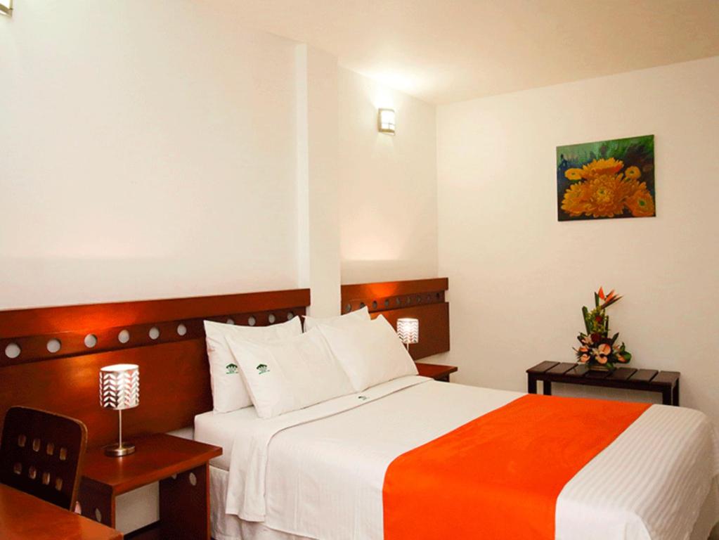 Hotel Imbanaco - 2