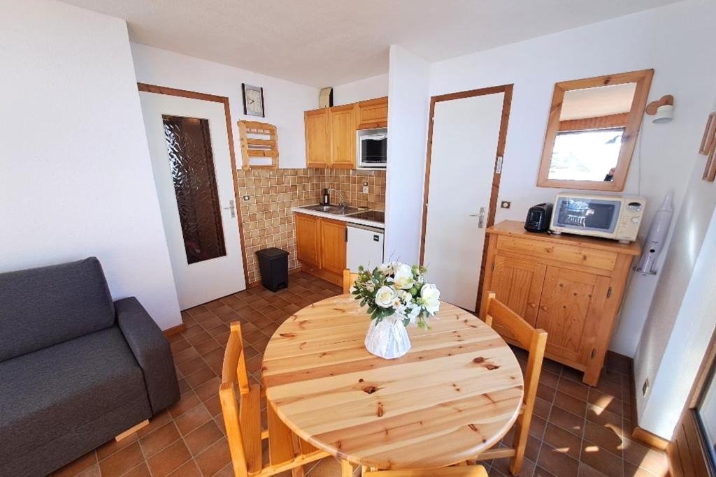Stay at the slopes stunning mountain views! - 3