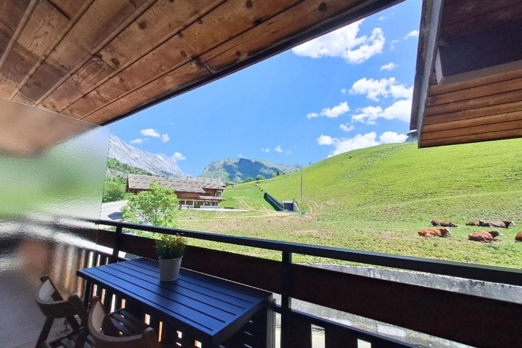 Ski-in Mountain View & Comfort for 6 guests - 1
