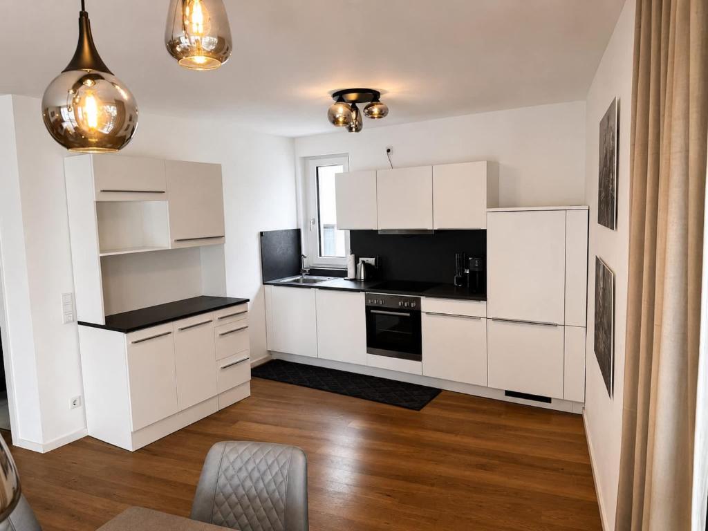 GoldenKey-Suites - Luxury Suite 'Perlachturm' - Direct Views of Rathausplatz & Perlach Tower - New in 2026 - 5