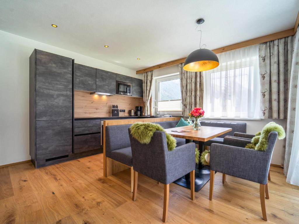 Chalet Pettneu am Arlberg - Top 2 - 2