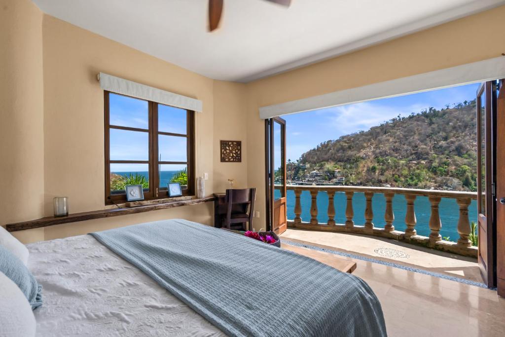 Secluded Luxury Oceanfront Suite - Stunning Views - 1