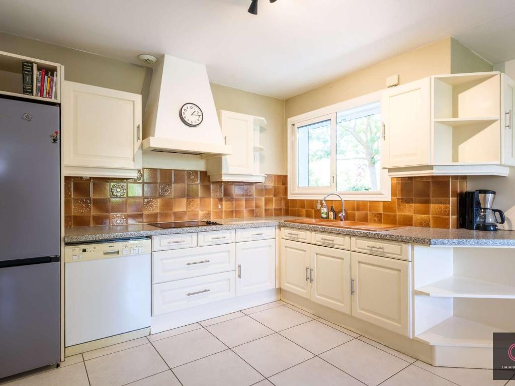 Maison familiale au centre-ville - 8 pers. - FR-1-877-61 - 5