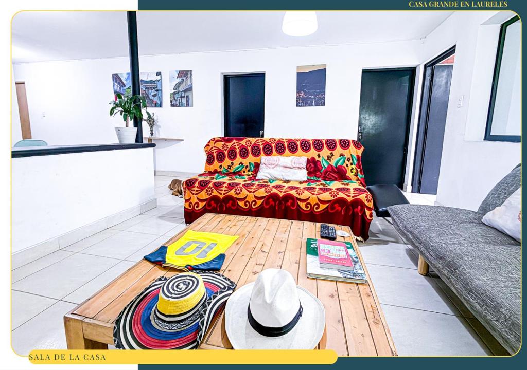 Casa grande en Laureles - 3
