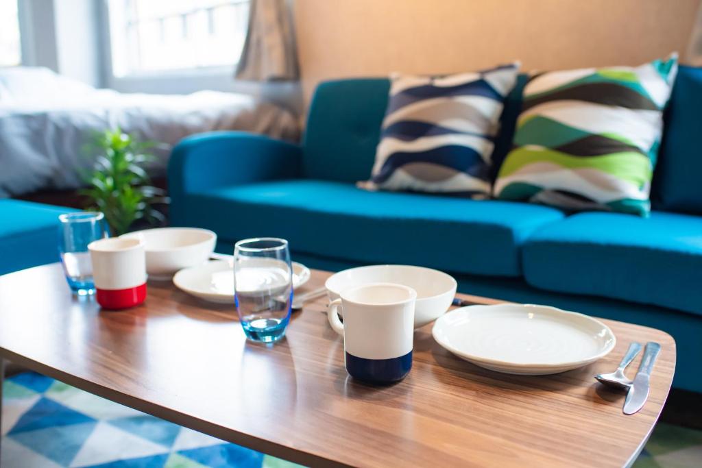 Yoyogi Apartment 1-401 by Tranova